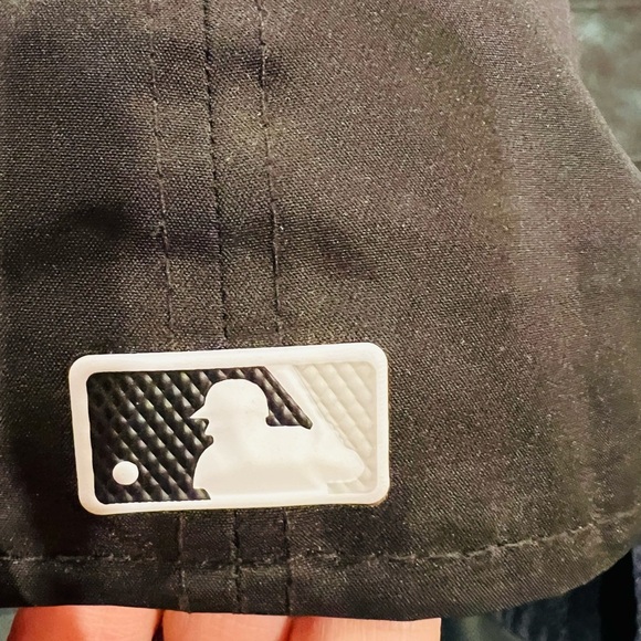 🔥Black Baseball Cap with White Logo🔥 - Picture 3 of 6